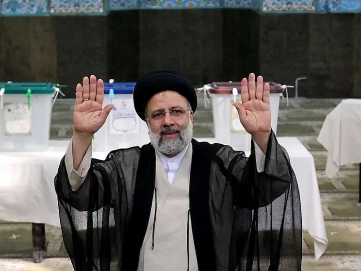 In Iran vince l'astensione. Ma l'ultraconservatore Raisi è presidente