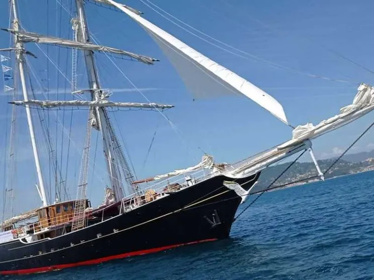 Nave Italia, al via la campagna di solidarietà 2021: a bordo i più fragili
