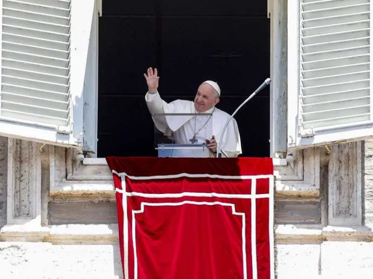 Papa Francesco: testimoniare Dio nella vita, non bastano i proclami