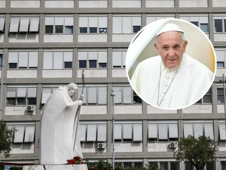 «Papa Francesco sta bene, 7 giorni di degenza al Gemelli»