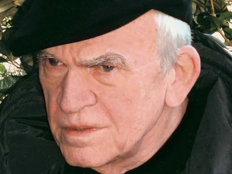 Milan Kundera al valzer degli addii dalla Francia?