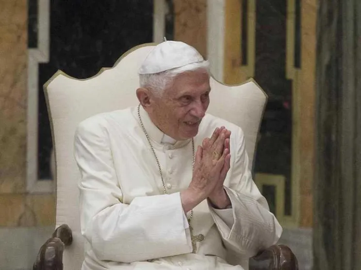 Benedetto XVI: la Chiesa si esprima con "cuore e spirito", non con le "funzioni"
