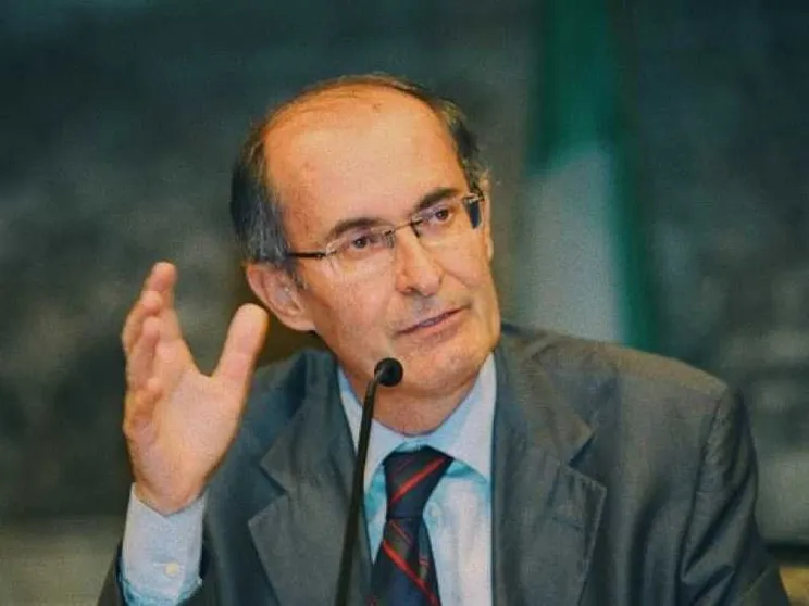 E l'ateo libertino «murò» il mattone del latino (altrui)
