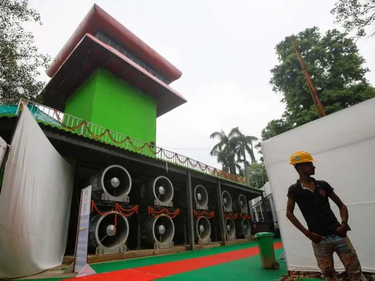 A Delhi arriva la torre "mangiasmog". Ma il progetto divide