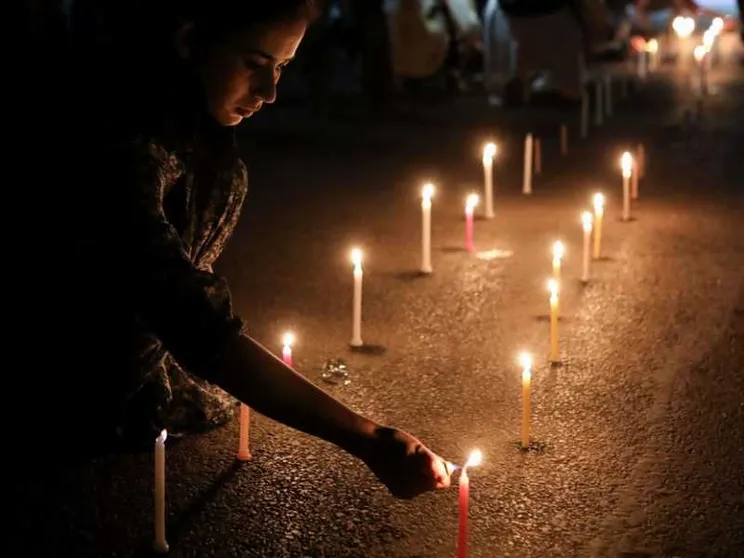 I vescovi italiani: dolore e sdegno per la strage. Preghiamo per la pace