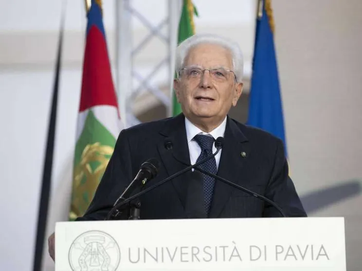 Mattarella: non si invochi libertà per non vaccinarsi, a rischio la vita altrui