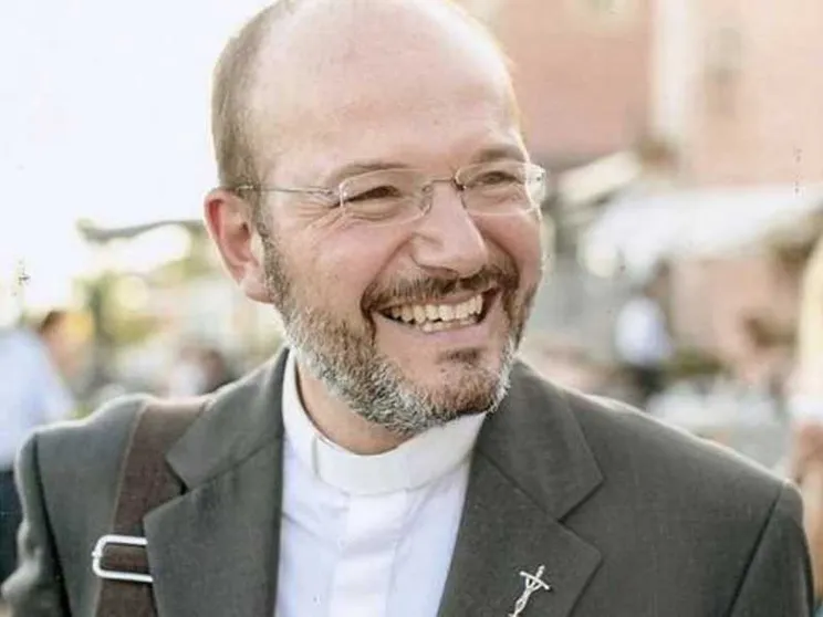 Non è uguale eppure sì