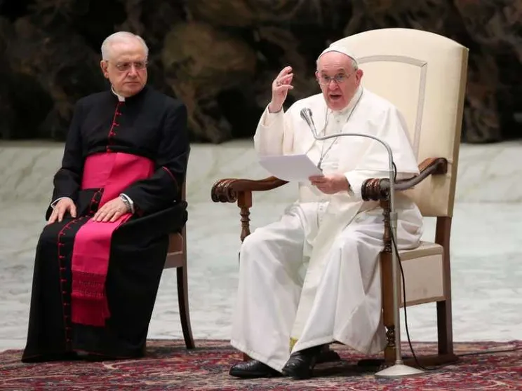 Il Papa: «La violenza sulle donne è una piaga aperta»