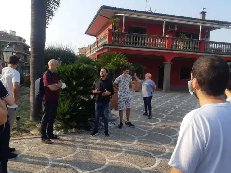 Coi seminaristi nelle ville confiscate ai Casamonica