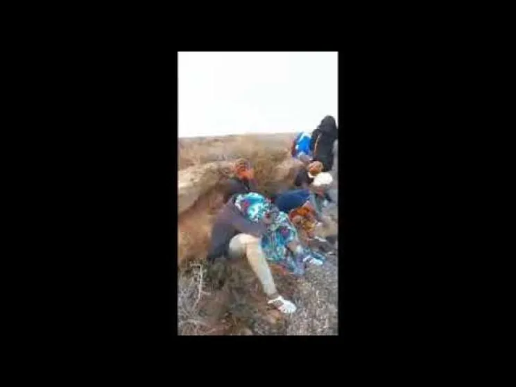 Migranti salvati e deportati nel nulla, dalla Tunisia in Libia (video)