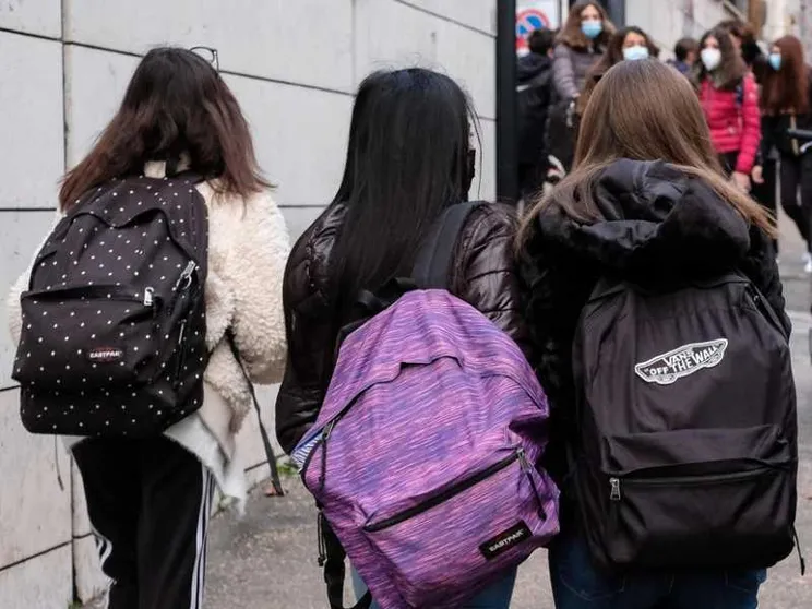 Bullismo e razzismo a scuola. Cosa c'è dietro il malessere dei giovani?