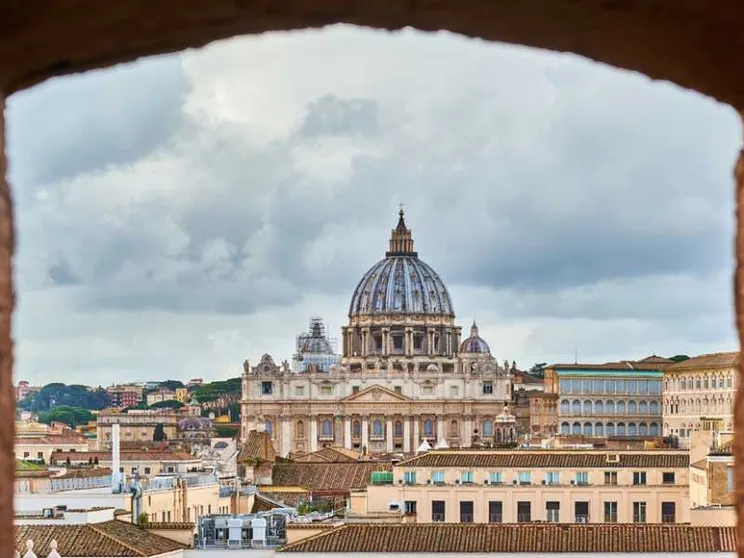 Papa Francesco nomina Palmieri e Soddu vescovi di Ascoli e Terni. Chi sono