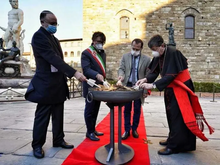 «Sogno una “Carta di Firenze” per la pace firmata da vescovi e sindaci»