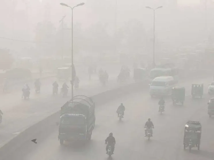 A Lahore il triste record di città più inquinata al mondo
