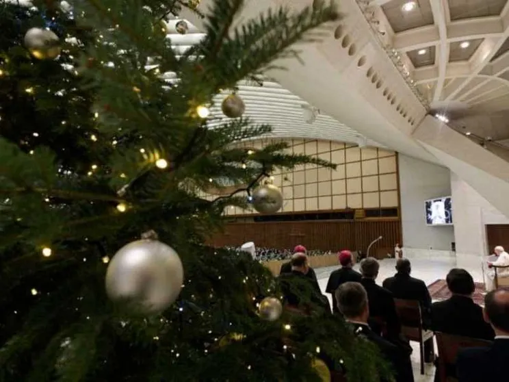 Il Papa: pregate per viaggio in Grecia e a Cipro, incontrerò l'umanità ferita