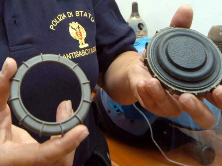 Approvata la legge contro le mine antipersona: «Stop a chi investe»
