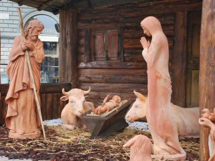 Raid vandalico nel presepe nel Duomo. Il cardinale Betori: un oltraggio