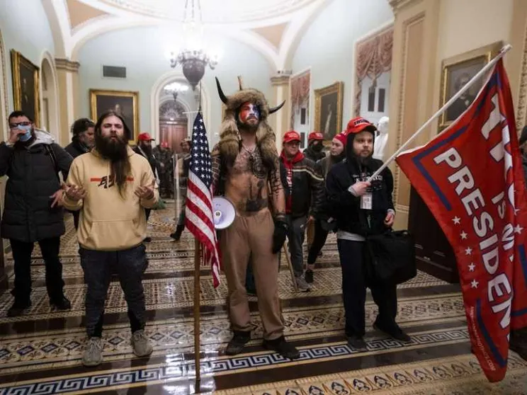A un anno dall'assalto al Congresso l'America si ritrova ancora divisa