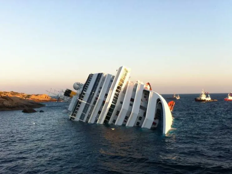 Il parroco: quella notte della Concordia aprii la chiesa ai naufraghi