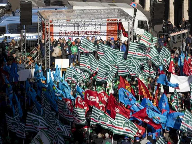 «Direttiva Ue per rafforzare i contratti»