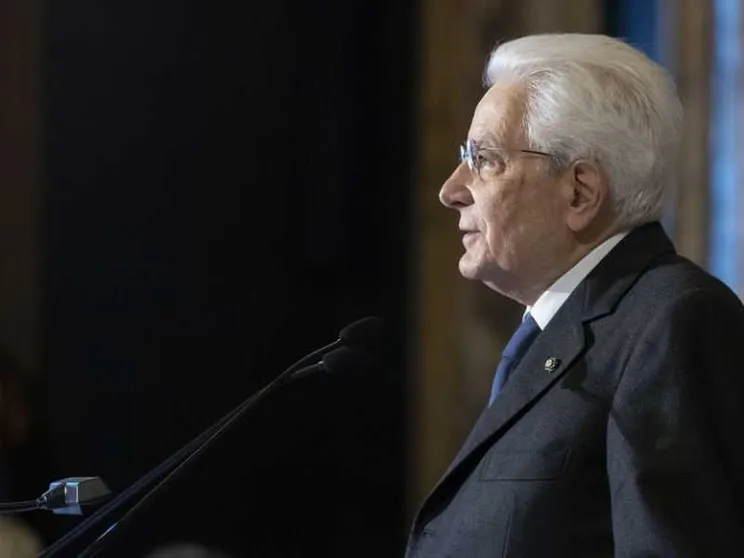 Dovere di voto: Cinque stelle tirati per le orecchie dalla Storia