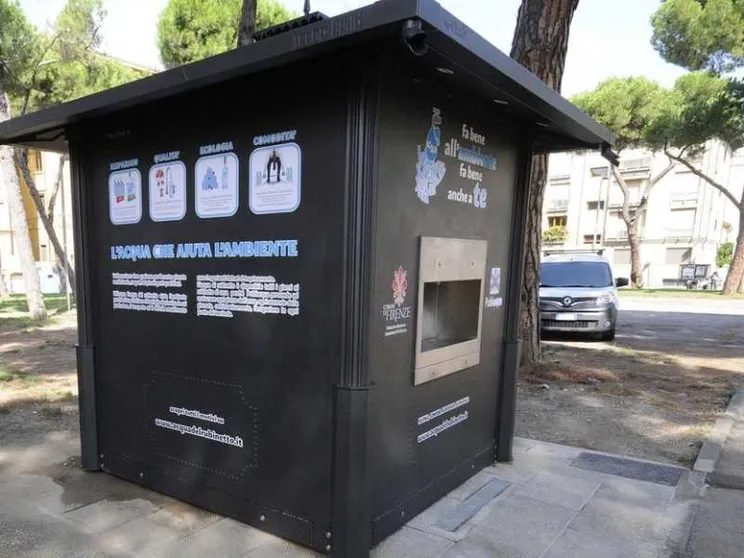 Gli italiani e l'acqua: otto paradossi sul consumo