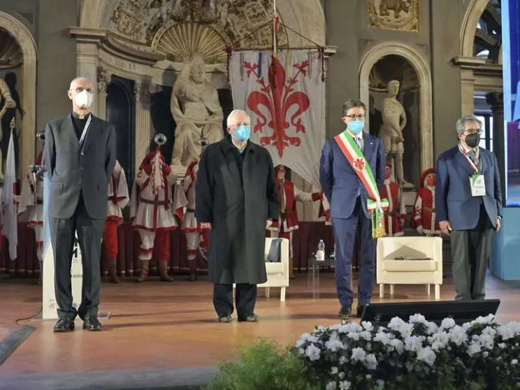 Firmata la Carta di Firenze, Bassetti: potente no alla guerra