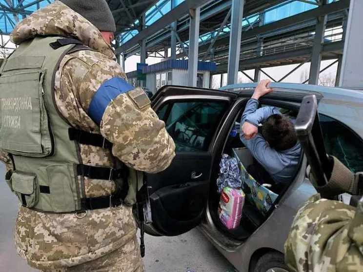 Quei papà "disertori" costretti ad arruolarsi. "Non voglio uccidere"