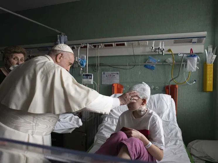 Il Papa al Bambino Gesù per incontrare i bimbi ucraini scappati dalla guerra