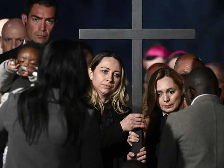 Ucraina e Russia insieme alla Via Crucis: la preghiera silenziosa per la pace