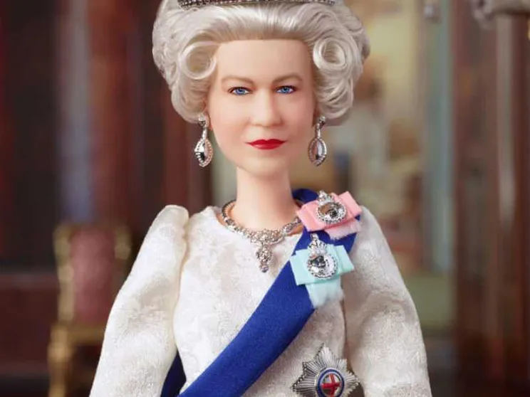 Per i 70 anni di regno, arriva la Barbie Regina Elisabetta