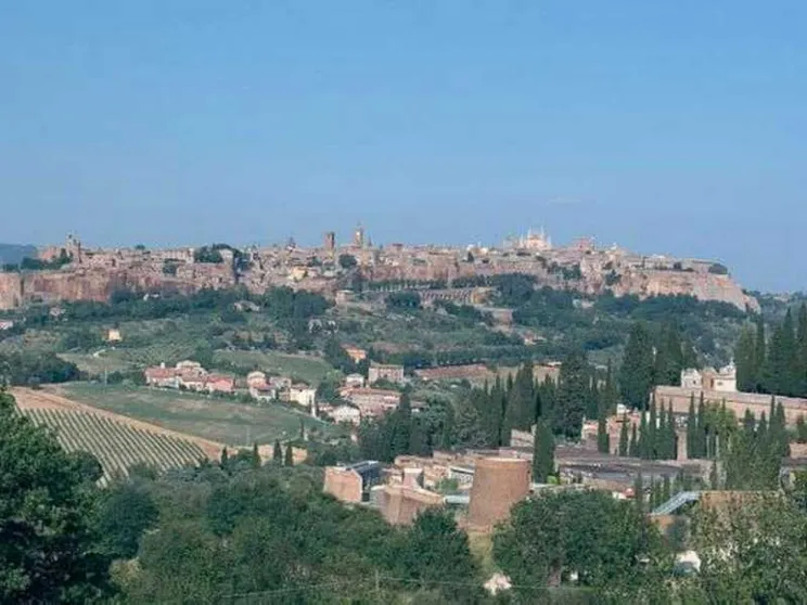 Elogio della gentilezza: e Orvieto istituisce un assessorato ad hoc