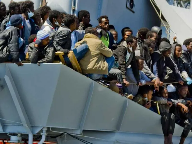 Il direttore di Frontex si dimette. «Ha coperto respingimenti illegali»