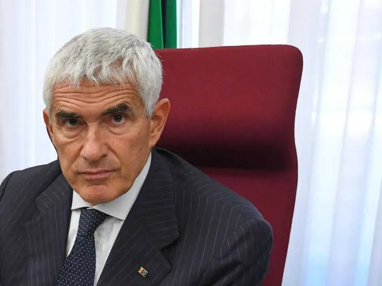 Casini: «Sanzioni infernali, dosarle con cautela»