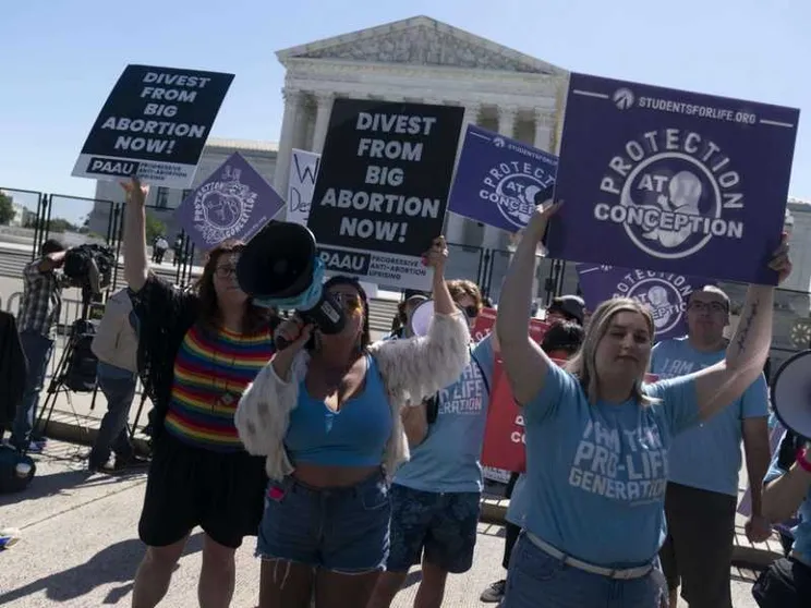 L’Unione Europea sbanda: aborto come diritto umano