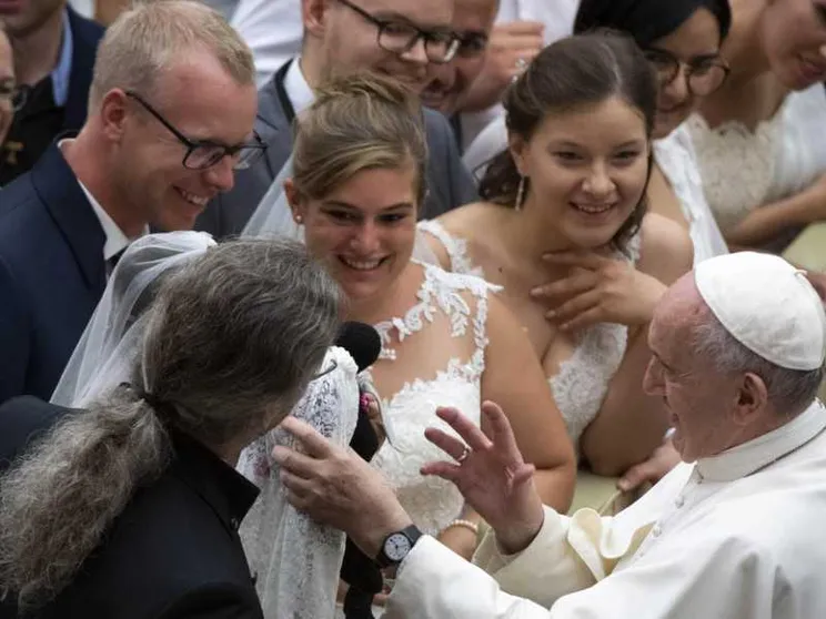 Matrimonio, la svolta di Francesco