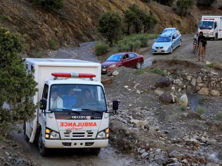 Terremoto, «1.500 morti». Le alluvioni ostacolano i soccorsi / Foto