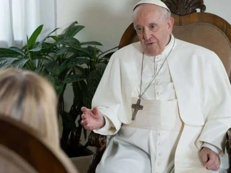 Papa Francesco: nel tempo sono diventato più buono. Decide Lui quanto resto