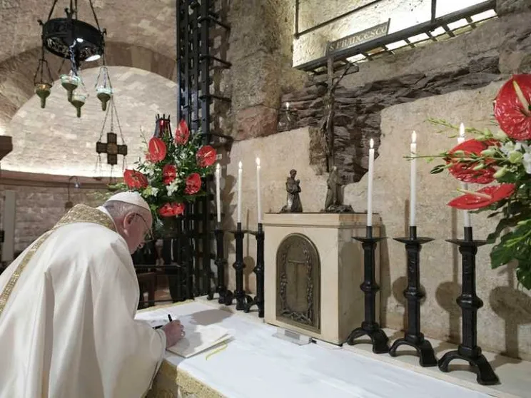 Il Papa il 24 settembre ad Assisi. E il 25 a Matera al Congresso Eucaristico