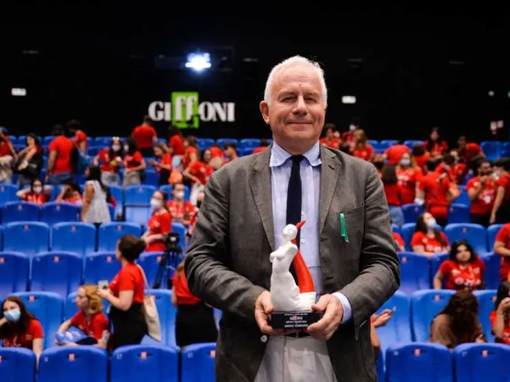 Giffoni Film Festival premia Tarquinio. «C'è bisogno di un nuovo umanesimo»