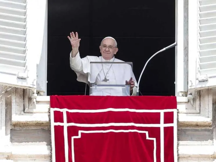 Il Papa: “La Madonna doni al mondo la pace”