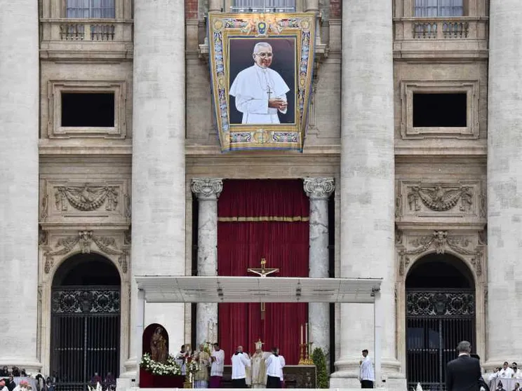 Giovanni Paolo I è beato. "Volto di una Chiesa lieta e non arcigna"