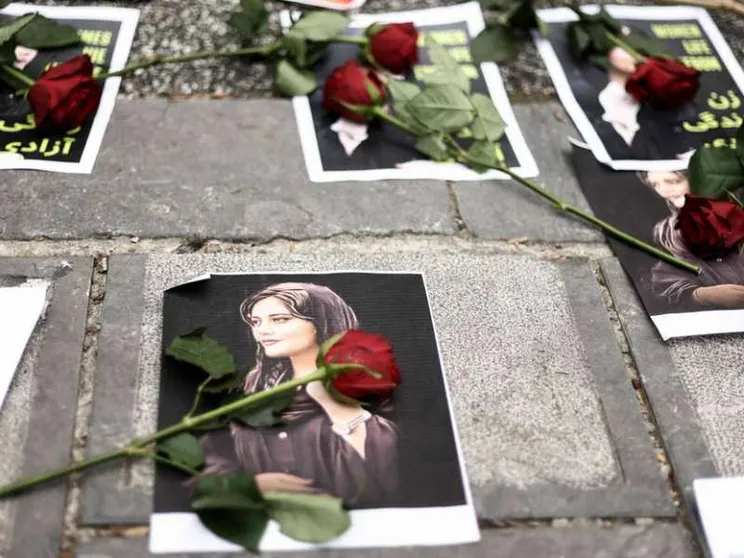 La famiglia di Mahsa Amini denuncia gli autori dell'arresto