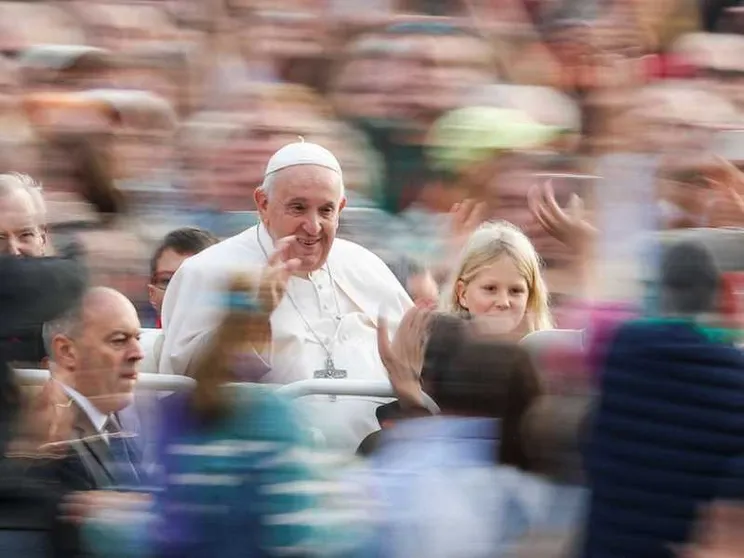 Il Papa: impariamo dalla tristezza, è un campanello d'allarme della vita