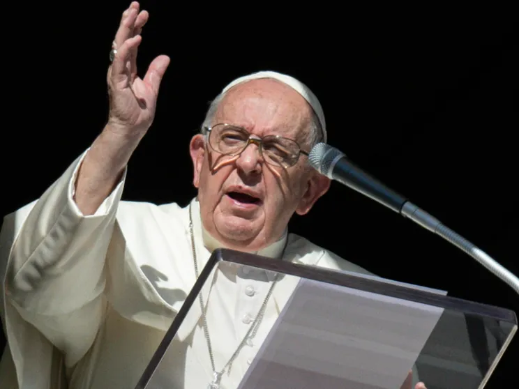 Il Papa: beati non quelli che stanno in pace, ma che la costruiscono