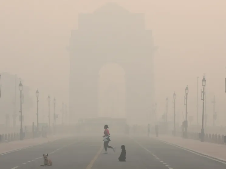 A New Delhi inquinamento record, l'allarme delle autorità