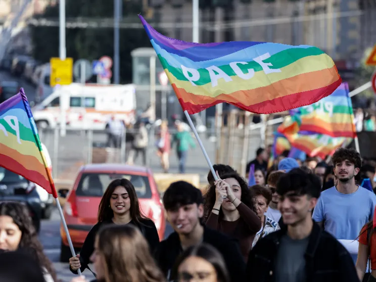 La società civile è pronta alla piazza. «Il sogno è un’Europa non violenta»