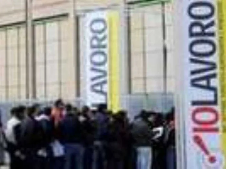 Giovani sempre più precari e sottopagati