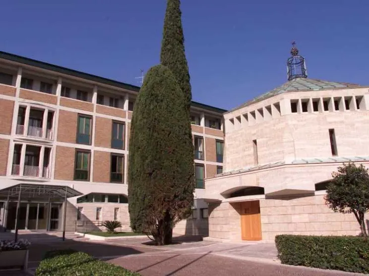Lotta agli abusi, Cei: 89 segnalazioni nel 2020-21. Indagini su 613 fascicoli