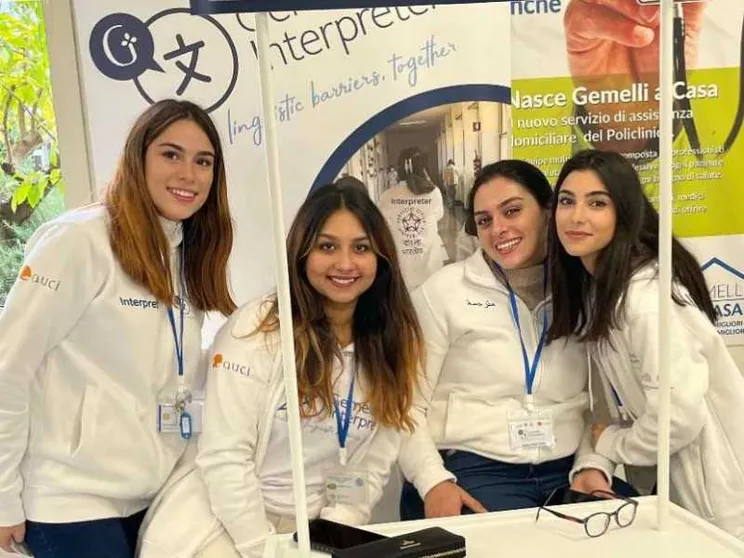 Mano nella mano: con i giovani di TaGG l'ospedale non è più un labirinto